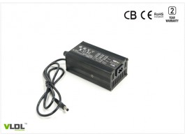 12V 6A自动智能充电器