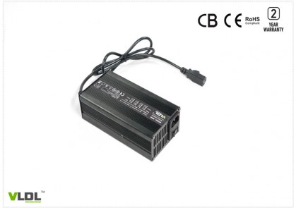 12V 20A智能充电器