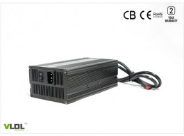 12V 30A智能充电器