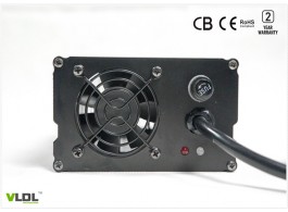 12V 40A智能充电器 12V 40A智能充电器