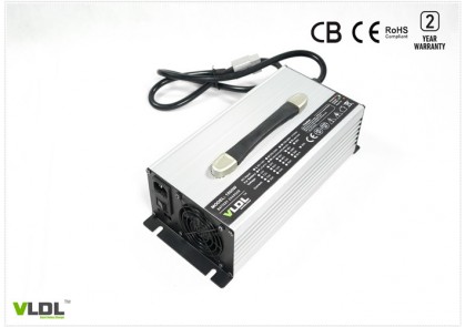 24V 45A智能充电器 24V 45A智能充电器