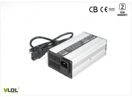 24V 5A智能充电器 24V 5A智能充电器