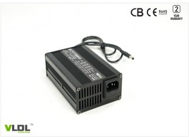 24V 3A智能充电器