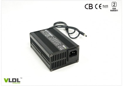 24V 3A智能充电器
