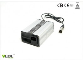 24V 3A割草机智能充电器 24V 3A割草机智能充电器