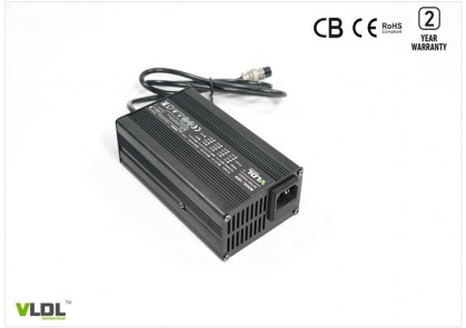 36V 5A滑板车智能充电器 36V 5A滑板车智能充电器