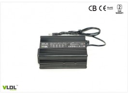 48V 2A割草机智能充电器 48V 2A割草机智能充电器