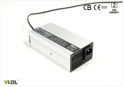 14V 15A赛车充电器